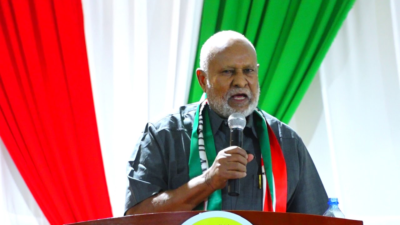 Daawo “Reer Soomaaliya iyo Puntland oo maanta weerarka inoo diyaarinaya ee dhiig oo dhexdeena ah doonaya inay daadiyaan waxa aanu leenahay, waar annaga dhiiga dacari nooma hayso oo dhiig Soomaaliyeed inaanu daadino diyaar uma nihine dagaalka jooji.” Guddoomiye Saleebaan