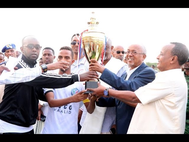 Daawo Madaxweyne ku xigeenka JSL “waxa aan u sheegayaa inay ciyaartu tahay caafimaad, sharaf, isbarasho iyo ummadda oo is-dhexgasha iyo inuu nin waliba ku fikiro sidii uu kooxdiisa u horumarin lahaa”,