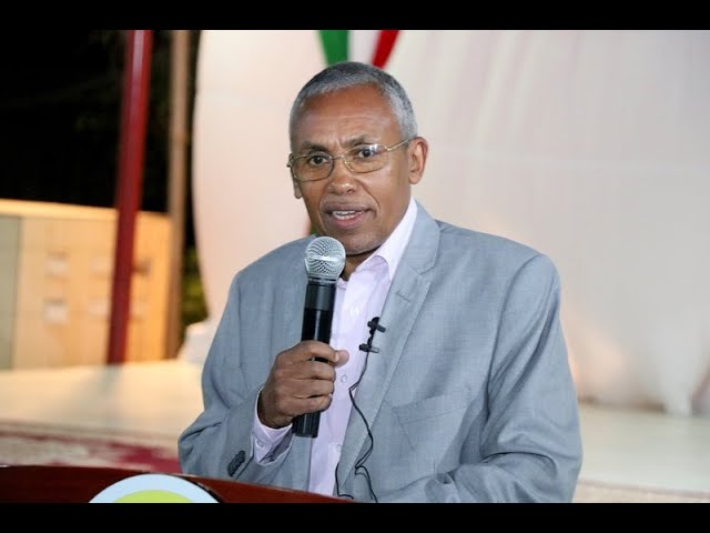 Daawo Wasiir Sacad Cali Shire oo Wufuudi ka soo qaybgashay Casho sharaftii Madaxweynaha hoosta ka xarriiqay inay joogaan dal nabad ah oo dadkiisu caan ku yihiin marti-soorka iyo soo dhaweynta, kuna tallaabsaday horumar
