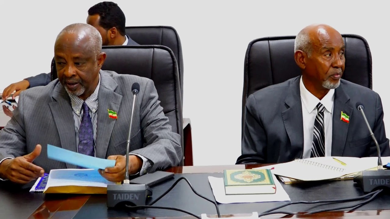 Daawo Daawo Fadhigii 25naad ee Golaha Wasiiradda Somaliland oo lagu lafo guray qodobo muhiima khamiistii