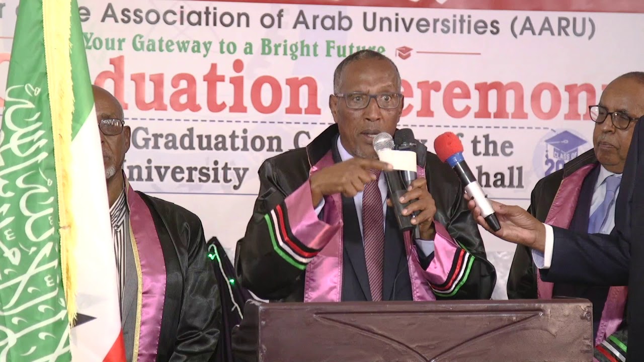 Daawo “Garoon aan isleeyahay waa ka Afrika ugu weyn ayaa la dhisay, adduunkoo dhanna ciidamada iyo shicibku way wada isticmaalaan garoomada, markaa laga maarmi maayo in garoonkii loo isticmaalo shicib ahaan, markaa lagama maarmaan ayey noqotay in garoonkii loo isticmaalo shicib ahaan iyo diyaaradaha madaniga ah oo uu noqdo garoon caalamiya (International airport), heshiiskii aynu la galnay ee 25-ka sanno ahaana waa sidiisii, wax iskama bedelin ee sidiisii ayuu u yaalaa” Madaxweynaha Jamhuuriyadda Somaliland, Mudane Muuse Biixi Cabdi.