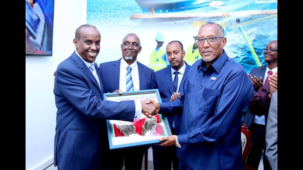 Daawo  Madaxweynaha Somaliland Iyo Weftigii Uu Hoggaaminayey Oo Maalintii Saddexaad Ku Sugan Dalka Jabuuti Ayaa Maanta Booqday Laba Xarumood.