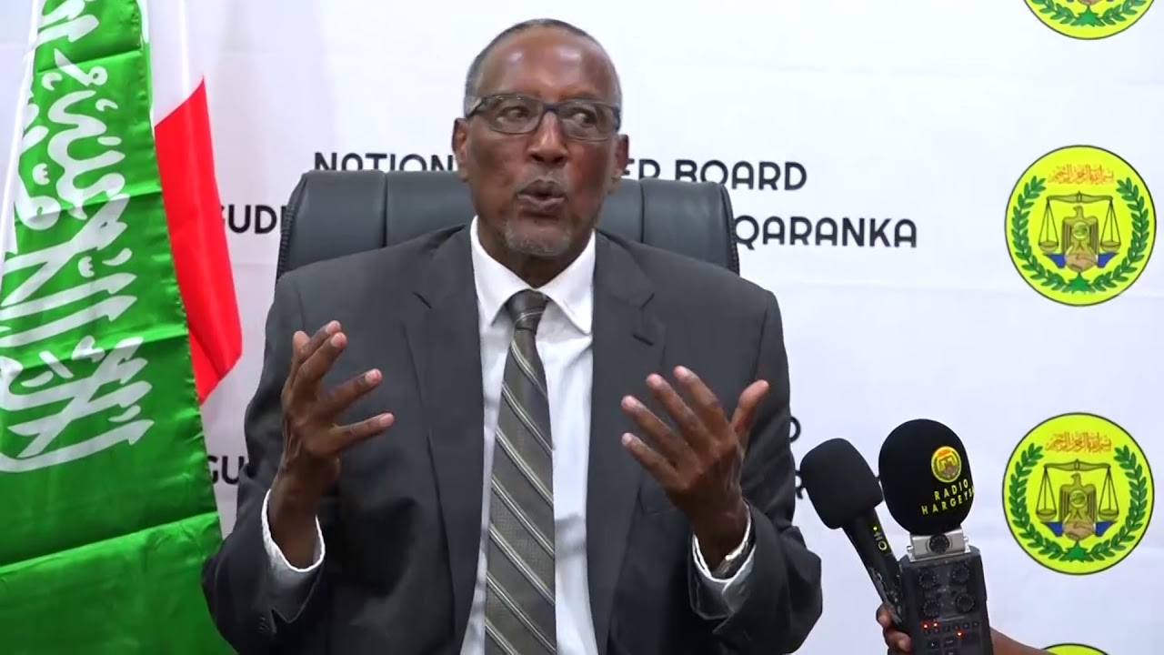 Daawo Madaxweynaha Somaliland oo xadhiga ka jaray Dhisme casriya oo guddida Qandarasyada qaranku leeyihiin kuna amaanay shaqada ay qaranka u hayaan