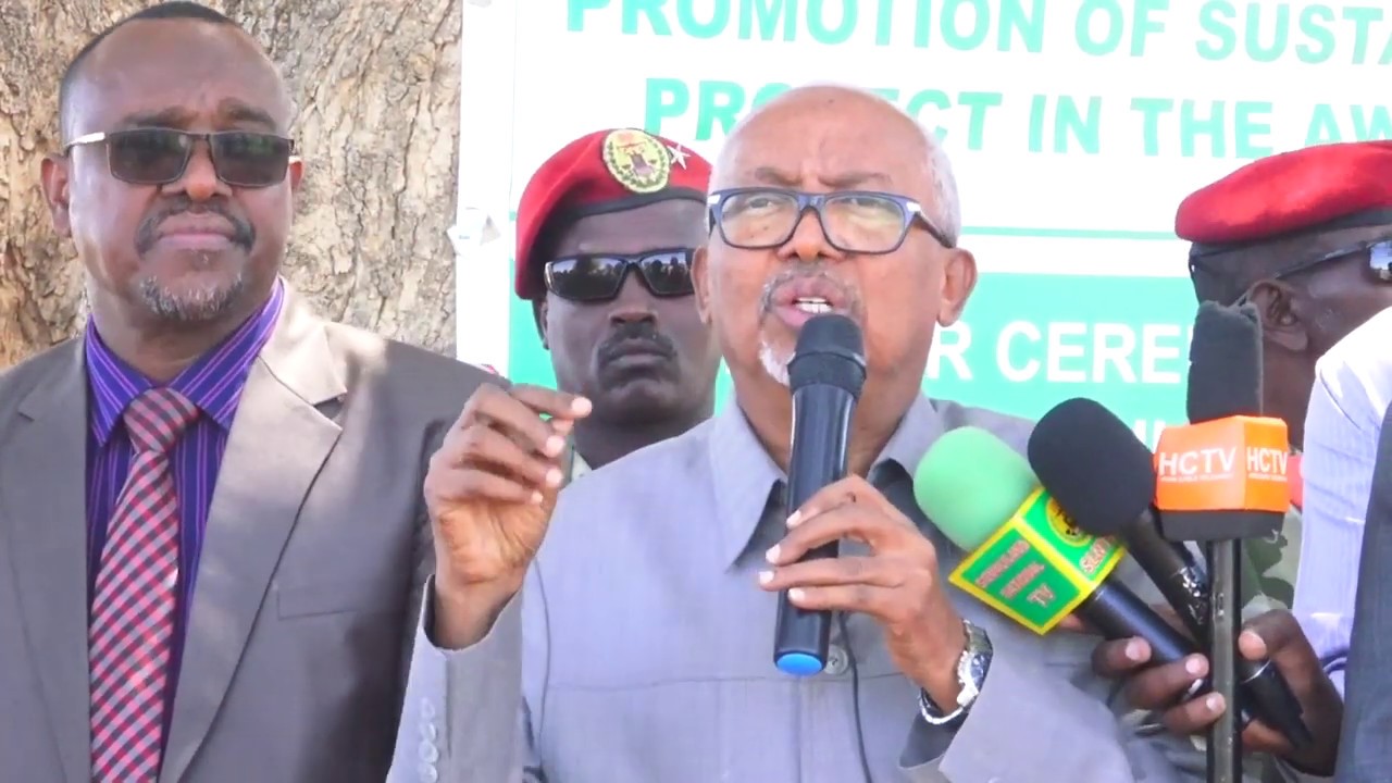 Daawo “Boorama maanta waxaan belaayo ahayn oo ka maqani ma jirto, magaalo la wada majeeranayo Somaliland iska daayoo deegaamadii Soomaalida oo dhami isha kusoo hayaan weeyaan markaa caqligu inuu shaqeeyo ayaa loo baahan yahay…..”Madaxweyne ku xigeenka Jamhuuriyadda Somaliland Mudane, Cabdiraxmaan Cabdilaahi Ismaaciil (Saylici