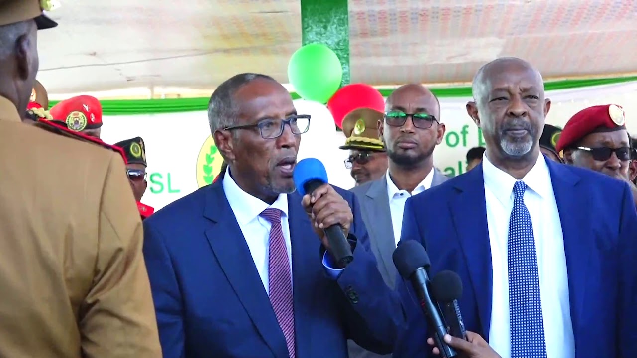Madaxweynaha Somaliland Oo Bilad Geesi Gudoonsiiyey Laba Sarkaal oo ka mida Ciidanka Qaranka Sland