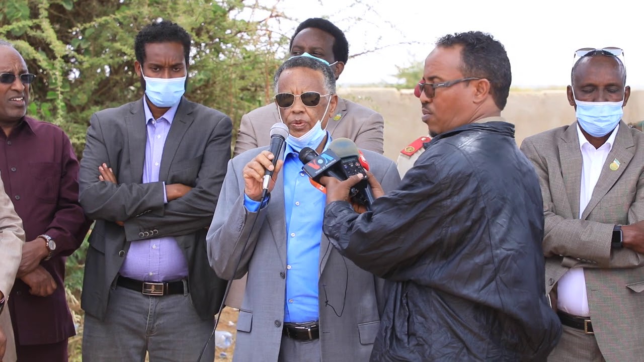 Gudoomiye Baashe Maxamed Faarax oo ka hadlay Aas Qaran oo loo sameeyey Labada Marxuum ee kala ah Cumar Carte Qaalib iyo Suldaan Maxamed Maxauud Xandulle oo lagu aasay Hargeysa