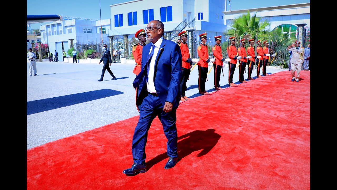 Madaxweynaha Jamhuuriyadda Somaliland iyo Wefti uu hoggaaminayo oo Safar Shaqo ugu Ambo baxay Dalka Kiiiniya