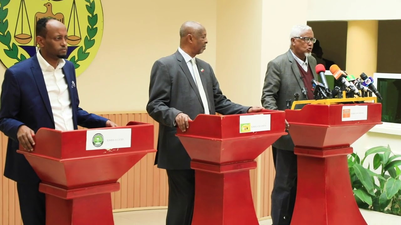 Hoggaanka Axsaabta qaranka oo wada-jir usoo dhaweeyey maalinka Komishanku u cayimeen qabsoomidda Doorashooyinka Wakiillada iyo deegaanka, guurtidana Farriin u diray
