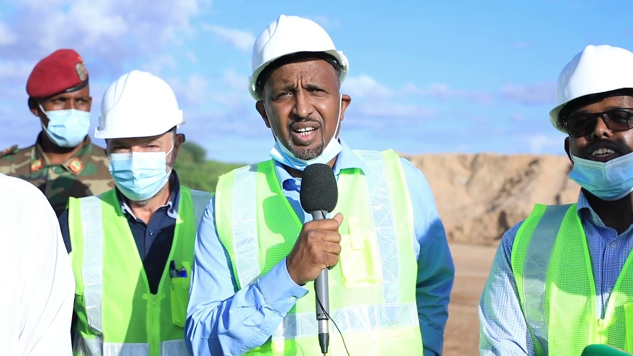 Farsamoyaqaanada gacanta ku haya dhismayaasha Biriijyada u dhexeeya Hargeysa iyo Berbera oo ka hadlay halka ay wax u marayaan
