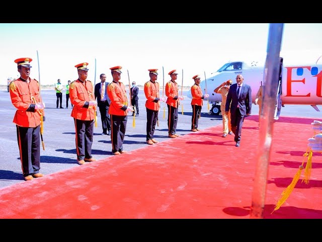 Madaxweynaha Jamhuuriyadda Somaliland Iyo Weftigii Uu Hoggaaminayey Oo Dalka Dib Ugu Soo Laabtay