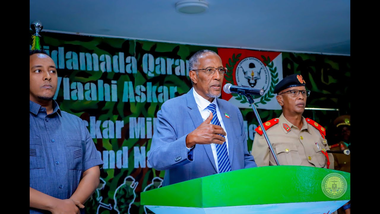 Madaxweynaha Jamhuuriyadda Somaliland Oo Ka Qeyb-galay Dufcadii 7aad Ee Ka Baxday Kulliiyadda Tababarka Layli Sarkaal Ee Cabdilaahi Askar