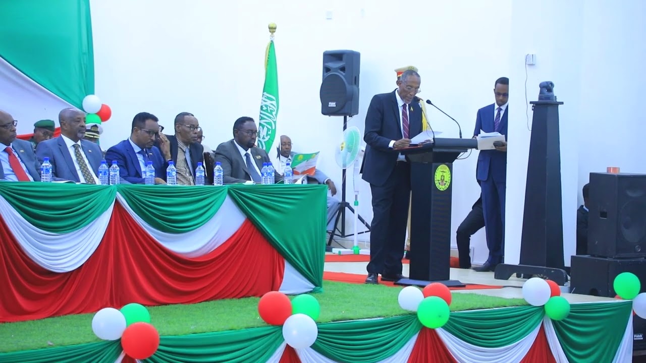 Muqaalada Guud ee Labada Gole iyo Hadalka Gudoomiyaha Golaha Guurtida Jamhuuriyadda Somaliland Mudane Saleebaan Maxamuud Aadan.