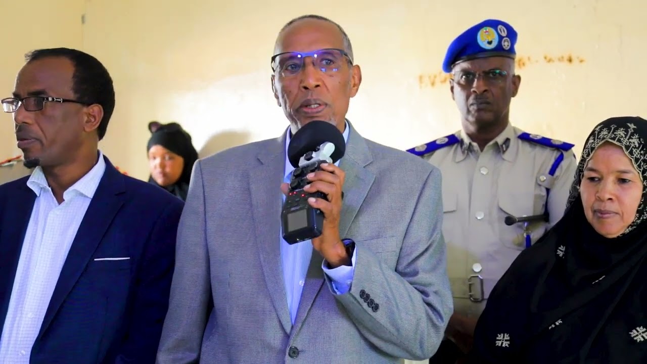 Madaxweynaha Jamhuuriyadda Somaliland oo daah-furay Imtixaanka shahaadiga ah ee dugsiyada sare iyo H/Dhexe oo Maanta Bilaabmay