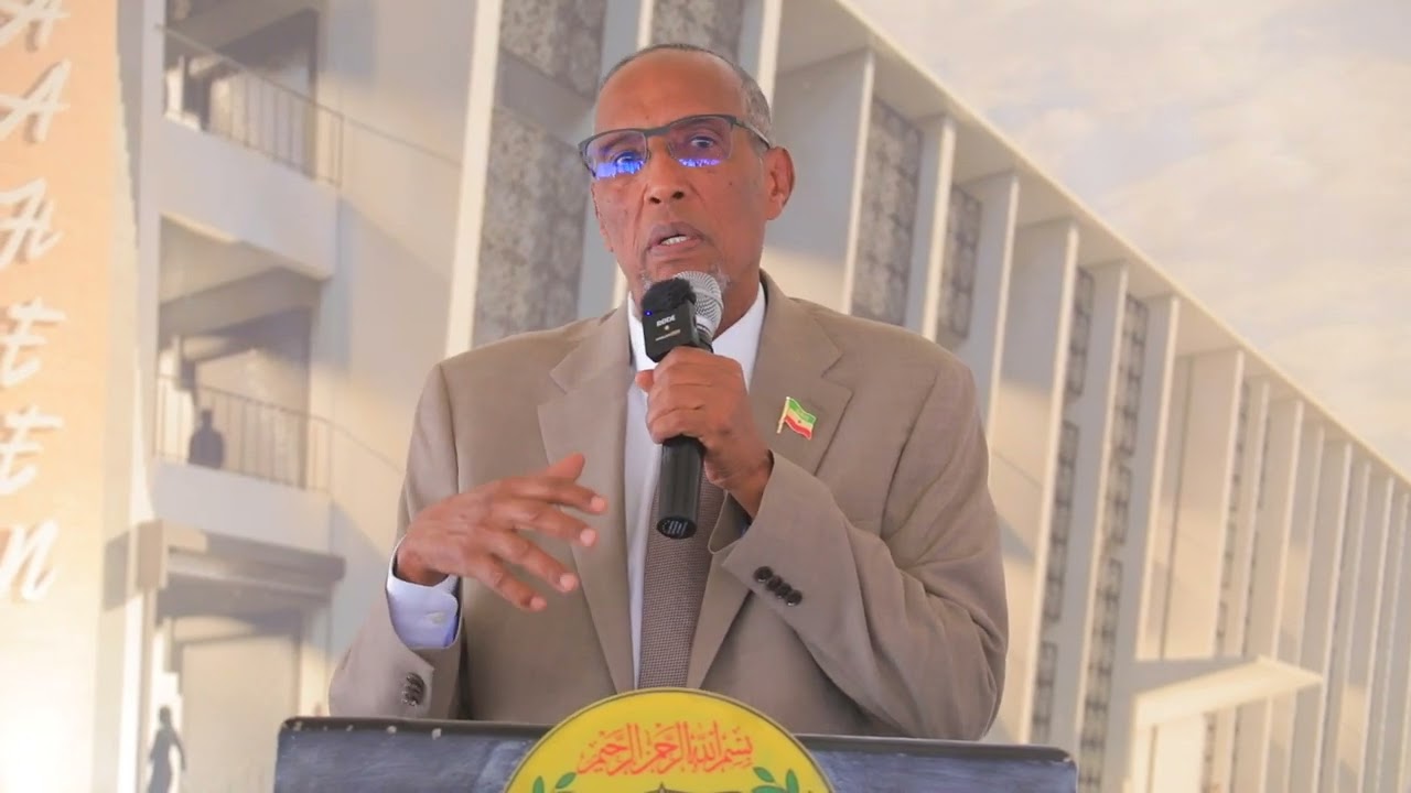 Madaxweynaha Jamhuuriyadda Somaliland oo dhagax-dhigay Suuqa Waaheen