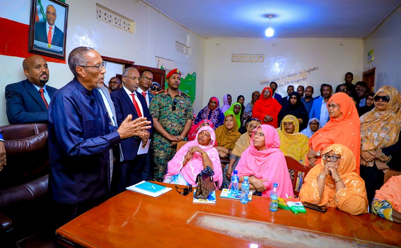 “KULMIYE yaa ku dherersan kara, waa kuma xisbiga leh waan soo halgamay oo xorriyaddii baan wax ku lahaa, wa ayo xisbiga odhan kara dhibaatooyinkii dhacay baan difaac ka galay lugtaan jiiday mooyaane,….” Madaxweyne Muuse Biixi Cabdi