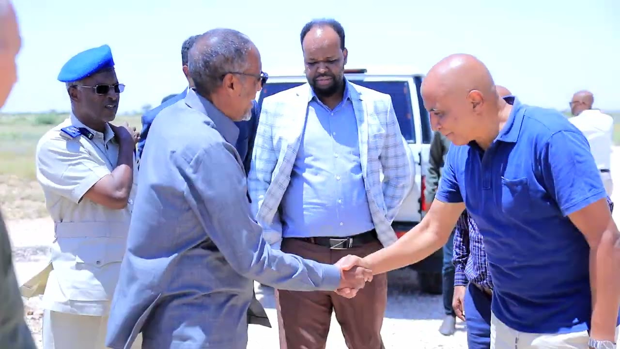 Madaxweynaha Qaranka Somaliland Oo Kormeerku Tegay Egal International Airport Oo La Keenay Diyaarado Cusub Oo Dalku Yeelan Doono.