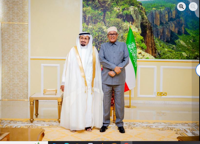 Madaxweynaha Jamhuuriyadda Somaliland Mudane Cabdiraxmaan Maxamed Cabdilaahi (Cirro) ayaa Qasriga Madaxtooyada ku qaabilay wefti heer sare ah oo ka socday Shirkadda Al Rajhi Group iyo Shirkadda Seed Investment Group