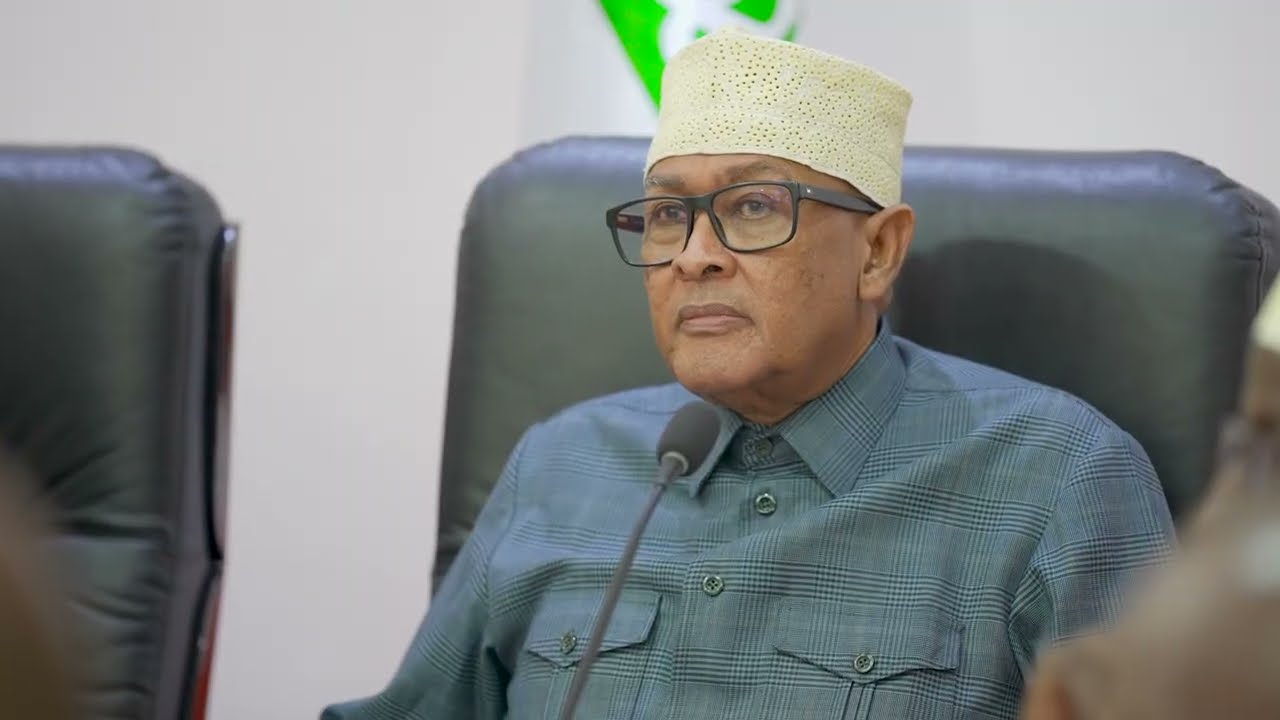 Daawo: Madaxweynaha JSL oo fadhi aan caadi ahayn la yeeshay Golaha Wasiirada.