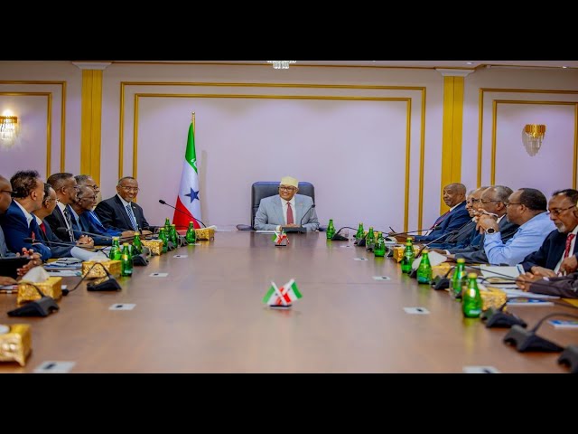 Daawo: Madaxweynaha JSL oo kulan la yeeshay saddexda xisbi Qaran
