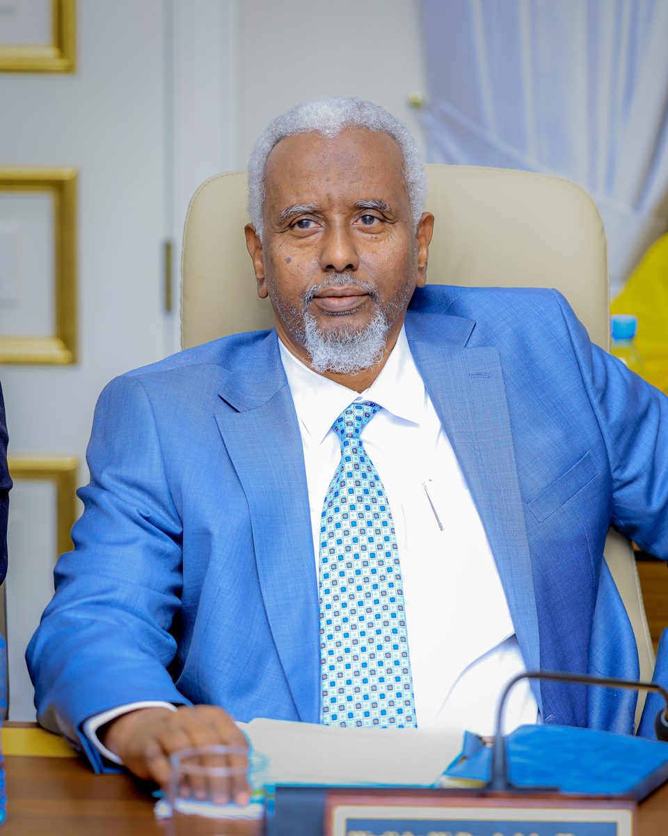 Hassan Ahmed Duale (Macallin)